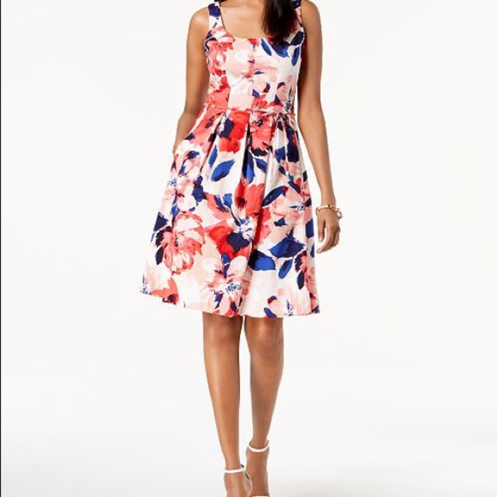 Pappagallo
Floral-Print Fit & Flare Dress